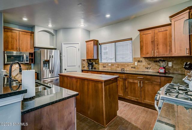 3938 Agua Caliente Drive, Las Cruces, NM 88012