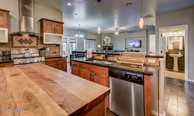 3938 Agua Caliente Drive, Las Cruces, NM 88012