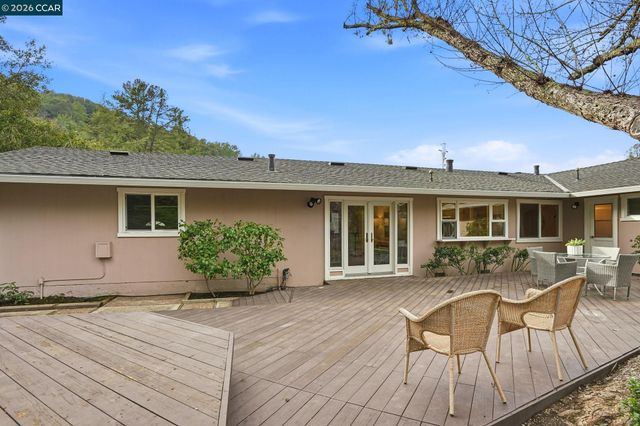 491 Butterfield Pl, Moraga, CA 94556