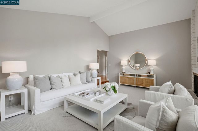 491 Butterfield Pl, Moraga, CA 94556