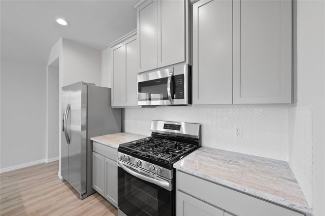 10107 Gold Finch Run, Magnolia, TX 77354