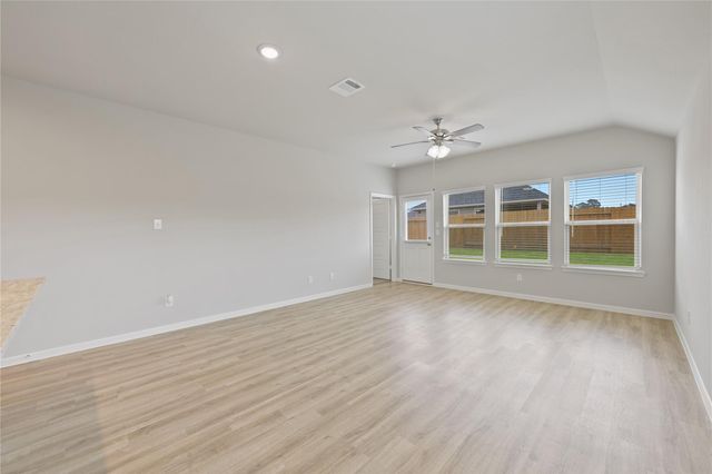 10107 Gold Finch Run, Magnolia, TX 77354