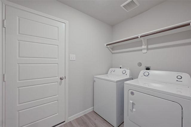 10107 Gold Finch Run, Magnolia, TX 77354