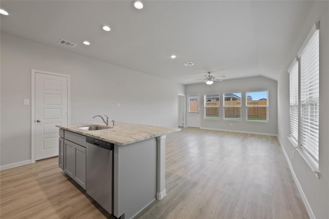 10107 Gold Finch Run, Magnolia, TX 77354