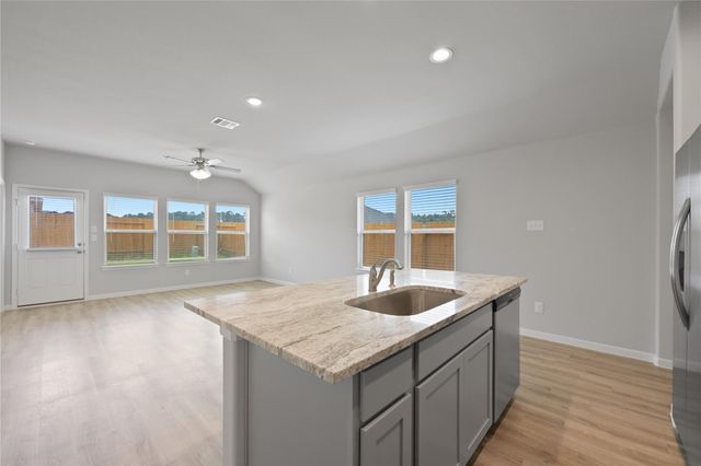 10107 Gold Finch Run, Magnolia, TX 77354