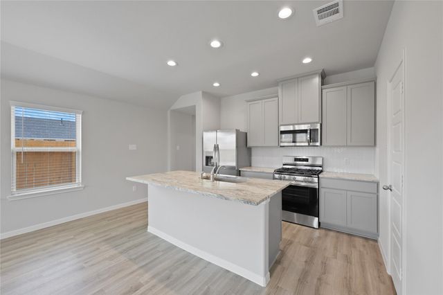 10107 Gold Finch Run, Magnolia, TX 77354