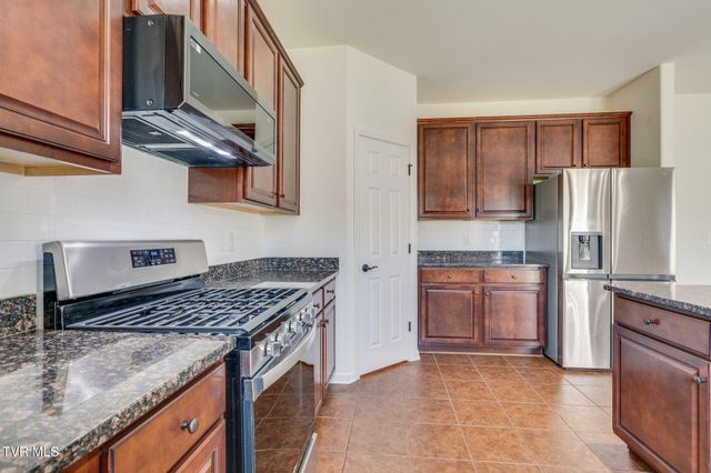 587 Suffolk Road, Johnson City, TN 37615