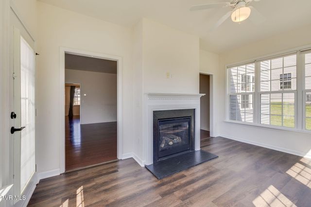 587 Suffolk Road, Johnson City, TN 37615