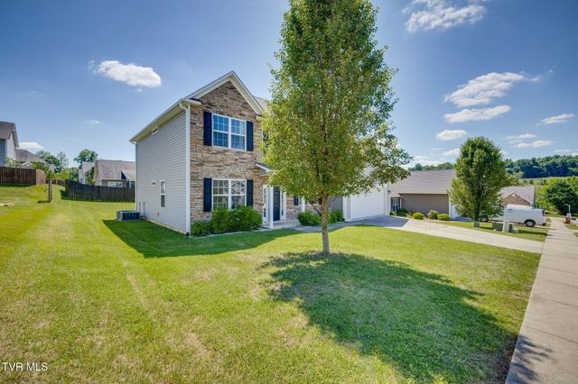 587 Suffolk Road, Johnson City, TN 37615