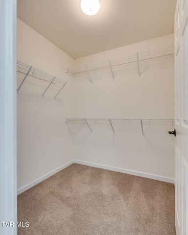 587 Suffolk Road, Johnson City, TN 37615