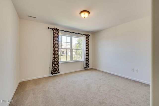 587 Suffolk Road, Johnson City, TN 37615