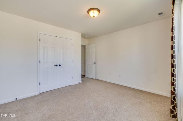 587 Suffolk Road, Johnson City, TN 37615