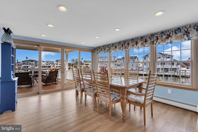 82 JERI ANN DR, Manahawkin, NJ 08050