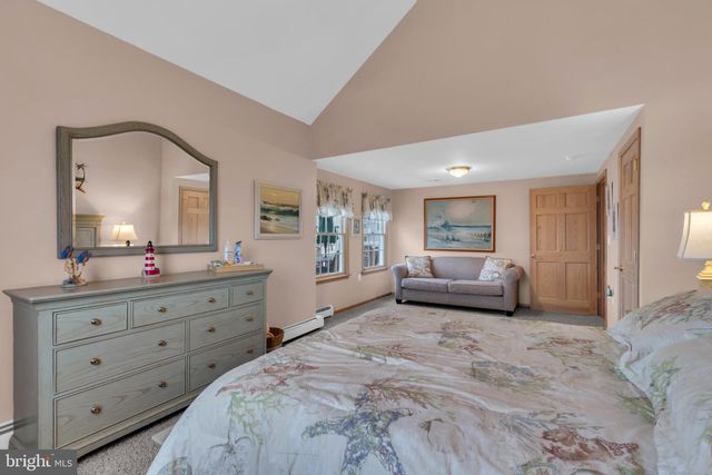 82 JERI ANN DR, Manahawkin, NJ 08050