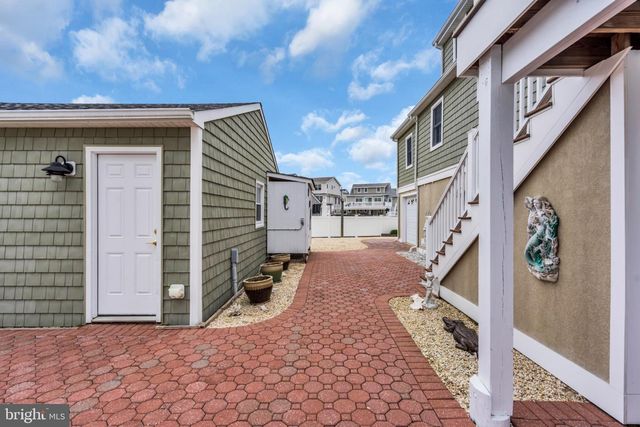 82 JERI ANN DR, Manahawkin, NJ 08050