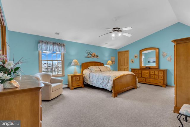 82 JERI ANN DR, Manahawkin, NJ 08050