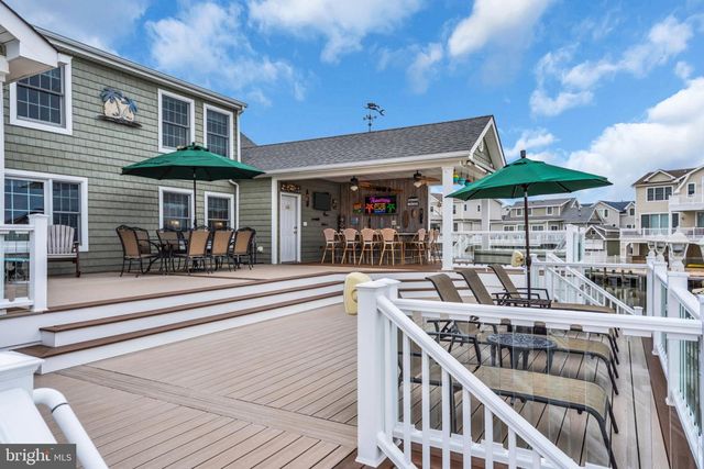 82 JERI ANN DR, Manahawkin, NJ 08050