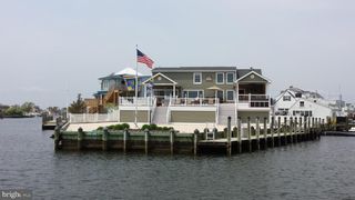 82 JERI ANN DR, Manahawkin, NJ 08050