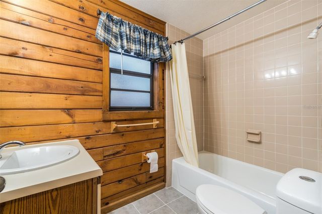 4107 ROBIN WAY, Valrico, FL 33594