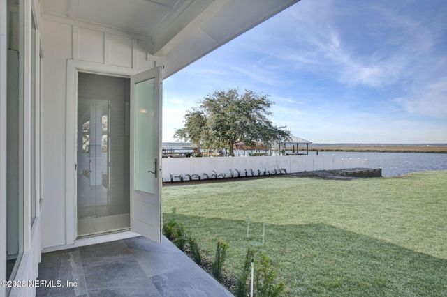 15936 SHARK Road W, Jacksonville, FL 32226