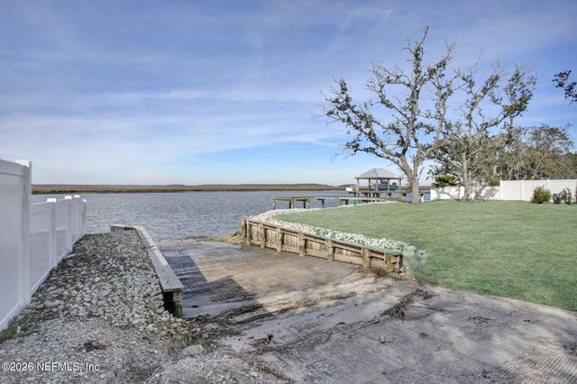 15936 SHARK Road W, Jacksonville, FL 32226