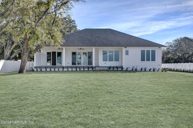 15936 SHARK Road W, Jacksonville, FL 32226