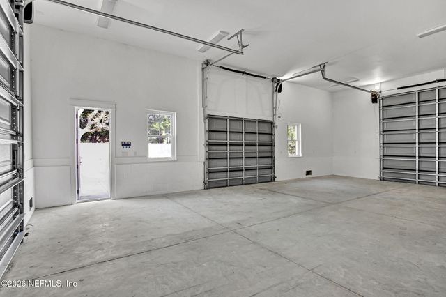 15936 SHARK Road W, Jacksonville, FL 32226