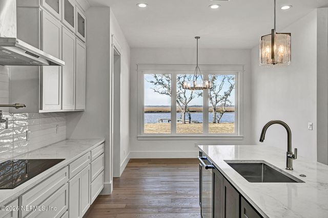 15936 SHARK Road W, Jacksonville, FL 32226