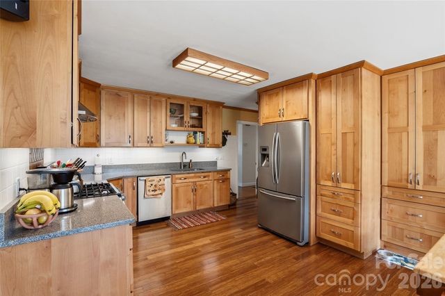 3123 Cheryl Drive, Hendersonville, NC 28792