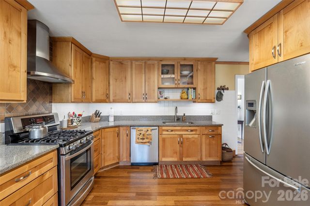 3123 Cheryl Drive, Hendersonville, NC 28792