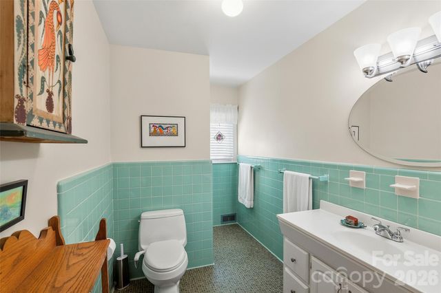 3123 Cheryl Drive, Hendersonville, NC 28792