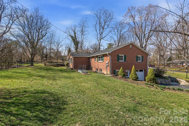 3123 Cheryl Drive, Hendersonville, NC 28792