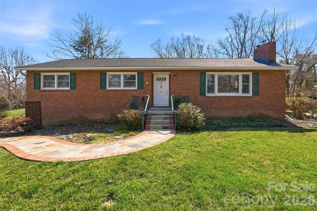 3123 Cheryl Drive, Hendersonville, NC 28792