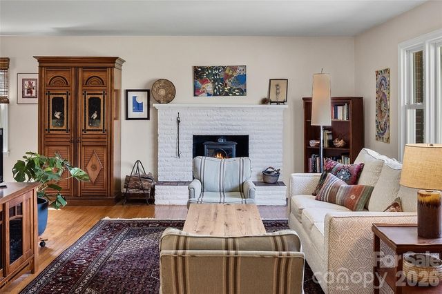 3123 Cheryl Drive, Hendersonville, NC 28792