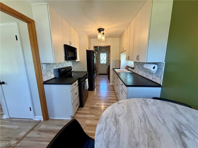 8119 Liberty Avenue, Parma, OH 44129