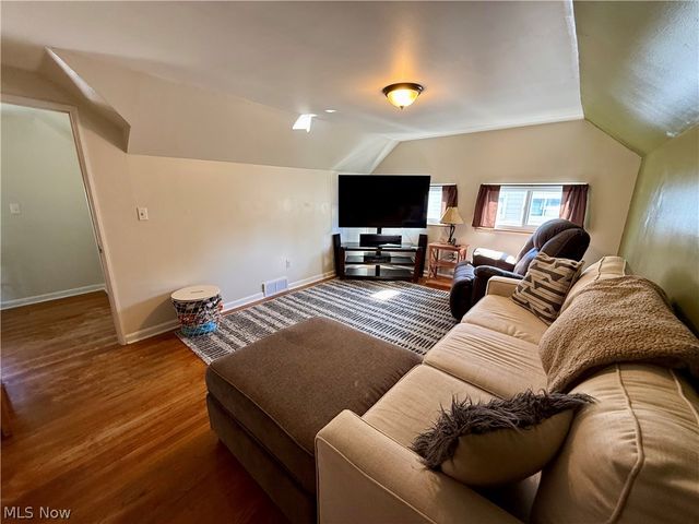 8119 Liberty Avenue, Parma, OH 44129