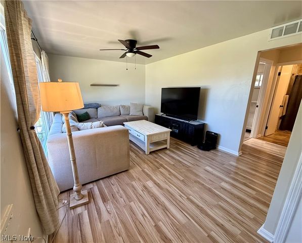 8119 Liberty Avenue, Parma, OH 44129