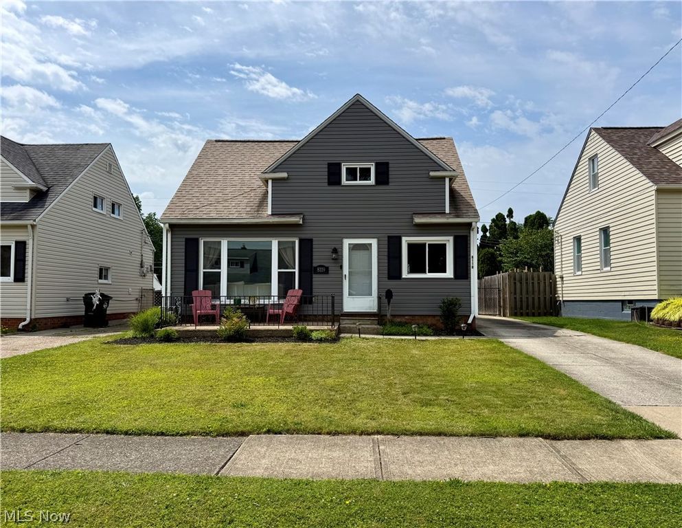 8119 Liberty Avenue, Parma, OH 44129