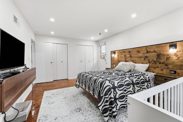 574 W Millers Road, Des Plaines, IL 60016