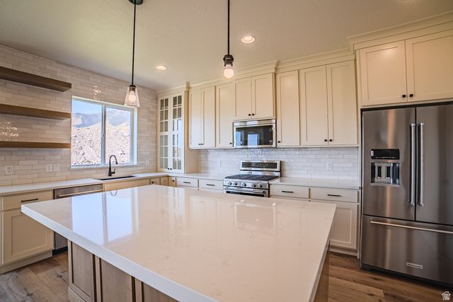 373 W AUTUMN DR, Saratoga Springs, UT 84045