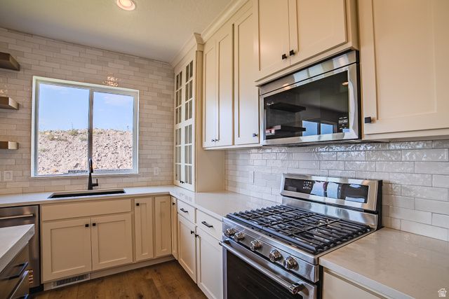 373 W AUTUMN DR, Saratoga Springs, UT 84045