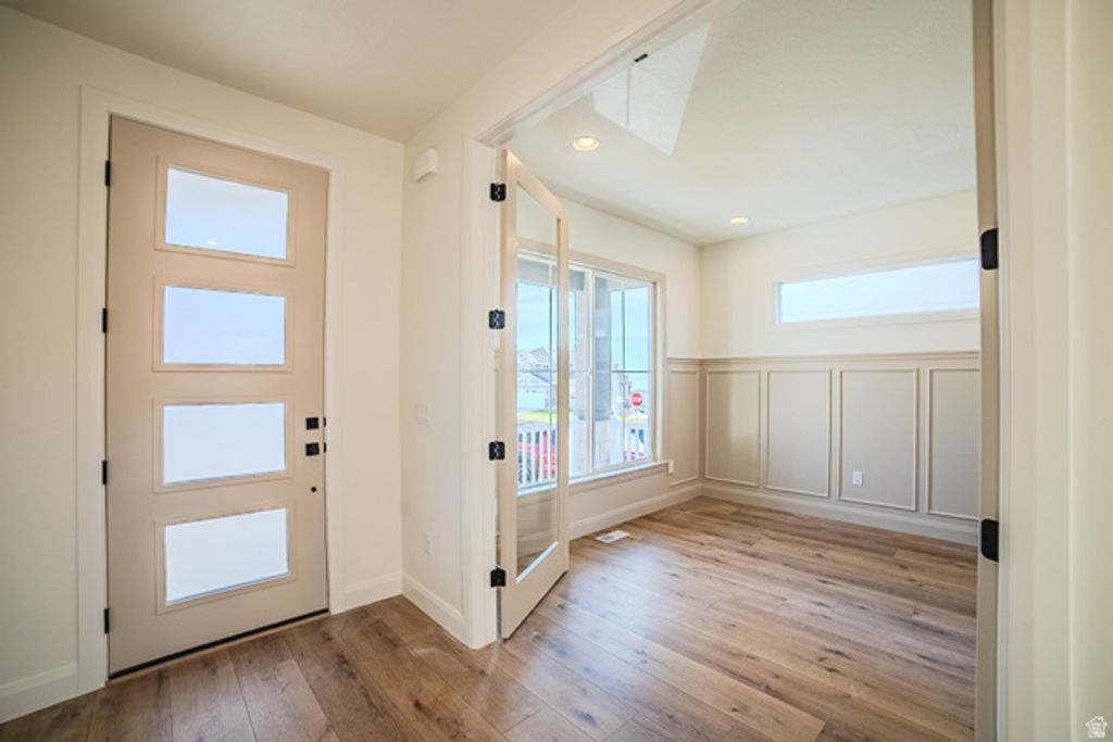 373 W AUTUMN DR, Saratoga Springs, UT 84045 — photo 2