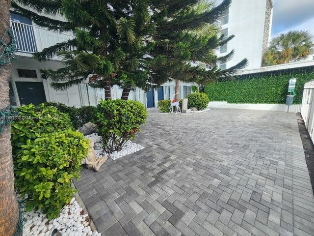 2101 Normandy Dr 301, Miami Beach, FL 33141