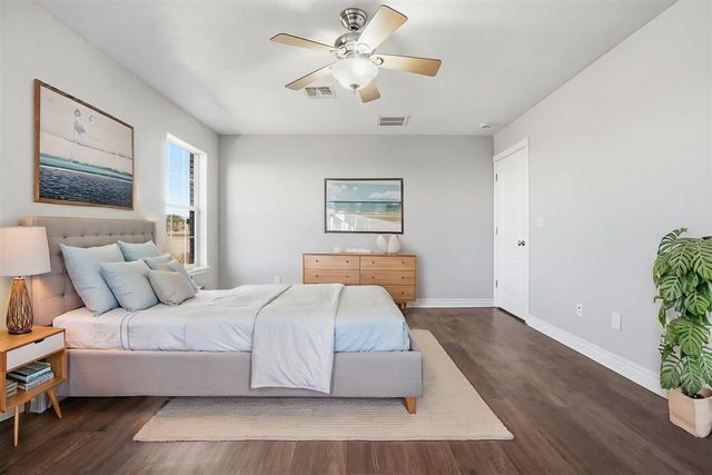 307 SE Camelot Dr, Lawton, OK 73501