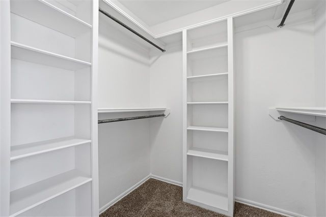 307 SE Camelot Dr, Lawton, OK 73501