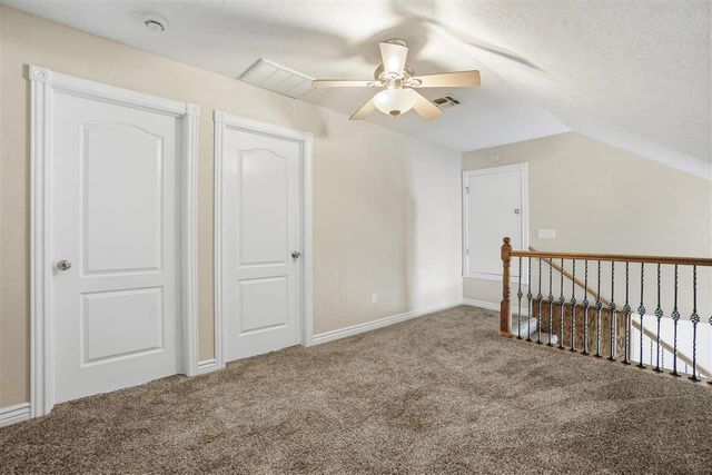 307 SE Camelot Dr, Lawton, OK 73501