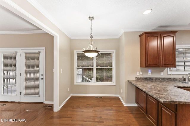 492 Glenshire Lane, Lenoir City, TN 37771