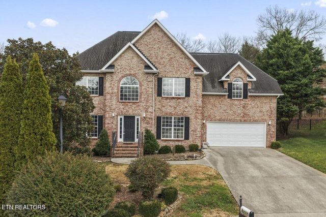 492 Glenshire Lane, Lenoir City, TN 37771