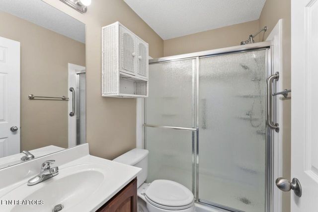 492 Glenshire Lane, Lenoir City, TN 37771