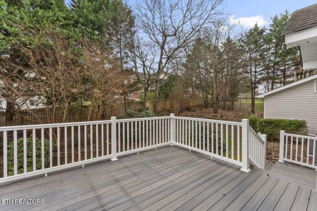 492 Glenshire Lane, Lenoir City, TN 37771